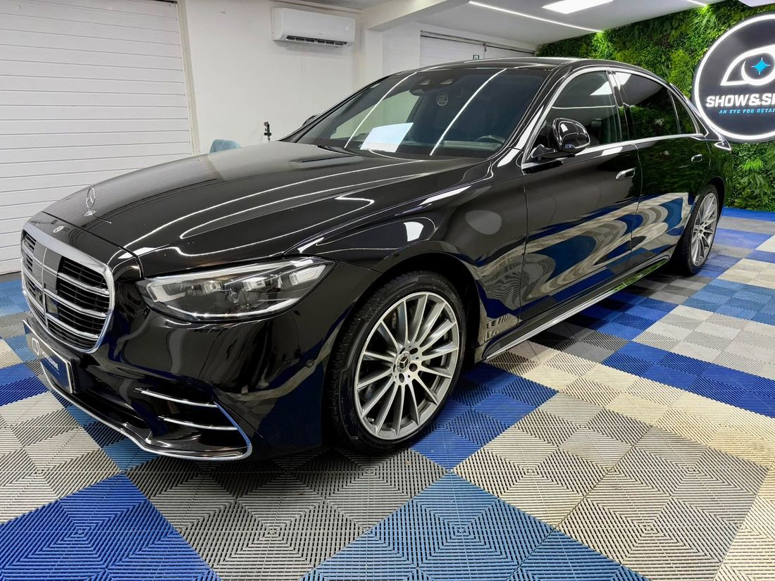 Crna Mercedes S-klasa nakon poliranja i keramičke zaštite